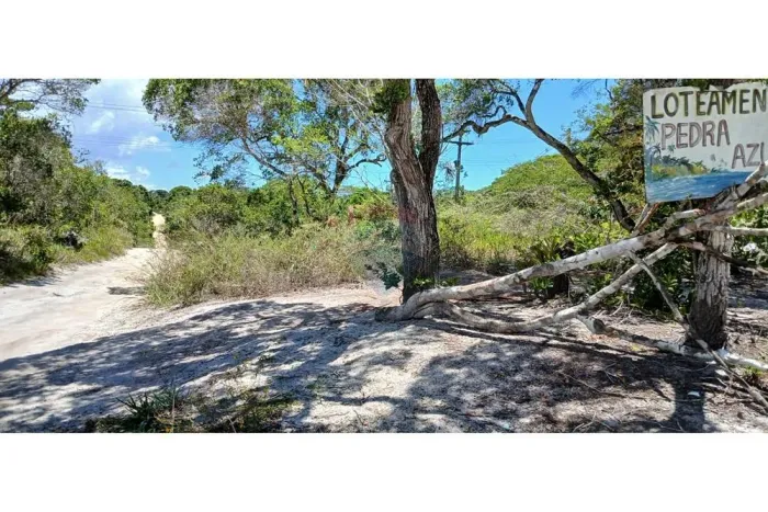 Terrenos à Venda em Arraial d'Ajuda  Próximo à Praia de Taípe, no PEDRA AZUL!