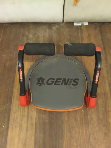 Máquina de exercícios Genis