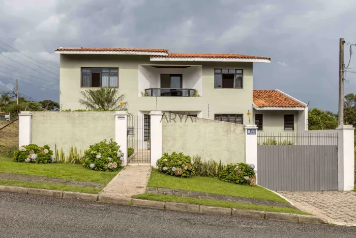 Casa comercial à venda no Mercês ARYA1