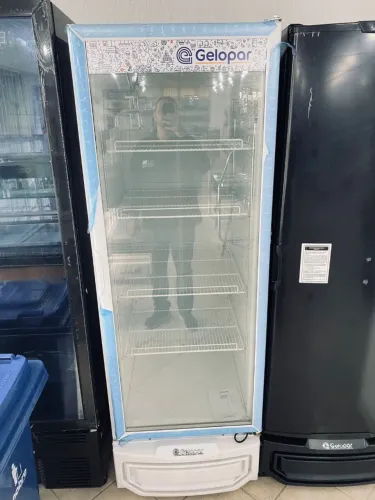 NZ. Expositor refrigerado 410L branco GELOPAR 