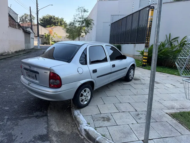 Chevrolet Corsa Sedan 1.0 MPFI 8V 71cv 4P 2004
