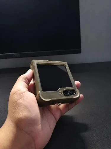 Zflip 5 - 8GB de RAM/512GB de Armazenamento