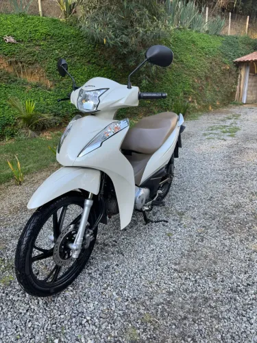 Biz 125 2024 branca