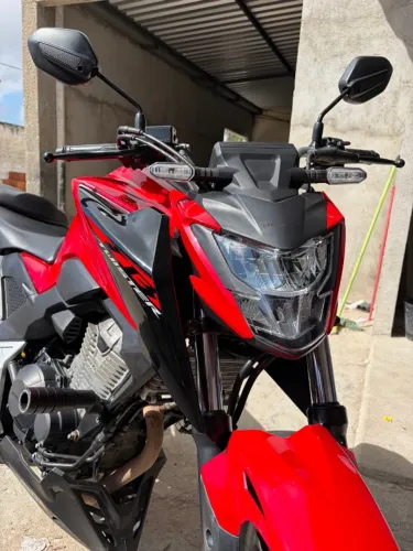 HONDA TWISTER CB300F - CBS - VERMELHA - 2023 (300cc)