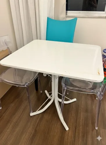 Mesa branca 4 lugares 