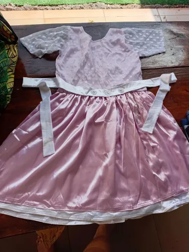 Vestido cetim festa infantil