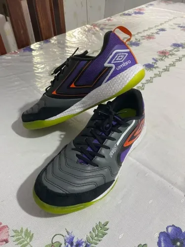 CHUTEIRA DE FUTSAL