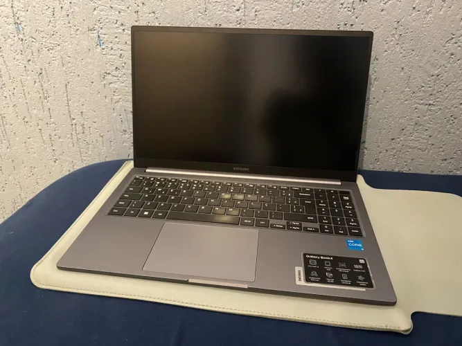 Galaxy book 4