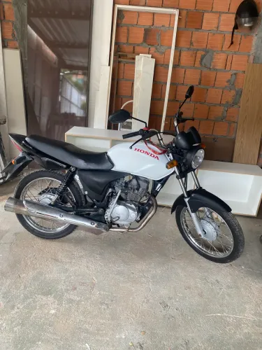 Só vou desfazer dela pq quero um carro, mas é uma moto pra tudo
