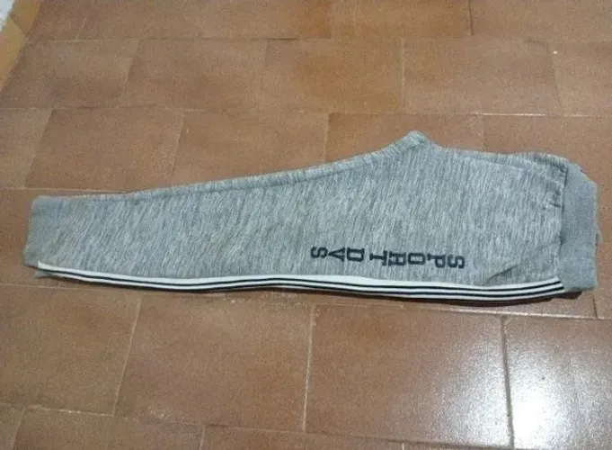 Calça moletom estilosa para uso no frio ou uso casual