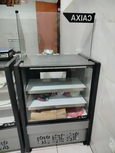 Caixa expositor Pollar