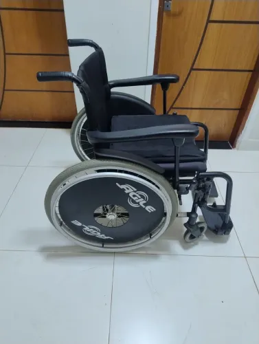 Cadeira de rodas 