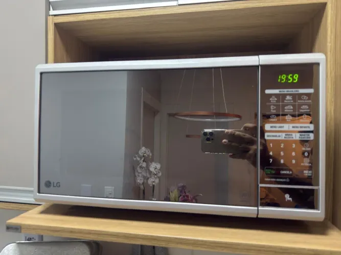 Microondas LG 29L 1250W espelhado