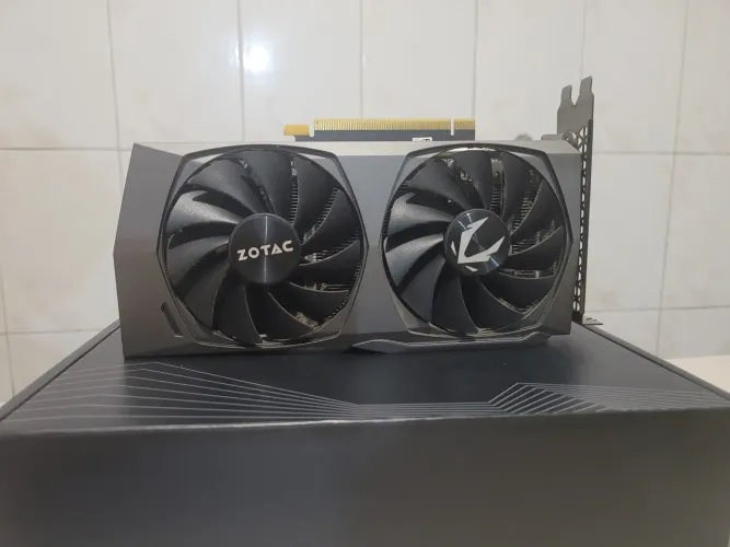 RTX 3050 8GB - ZOTAC - COM CAIXA ORIGINAL