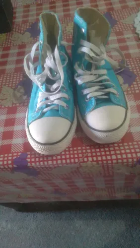 Promoção 2 pares de All star 50 Reais pra vender logo.