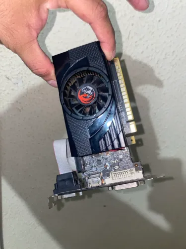 Placa de vídeo GeForce 730Ti 2Gb seminova