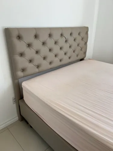 Cama queen 