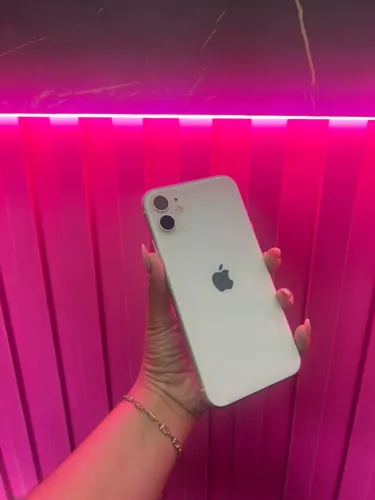 Somente venda IPHONE 11 novinho , acompanha acessórios