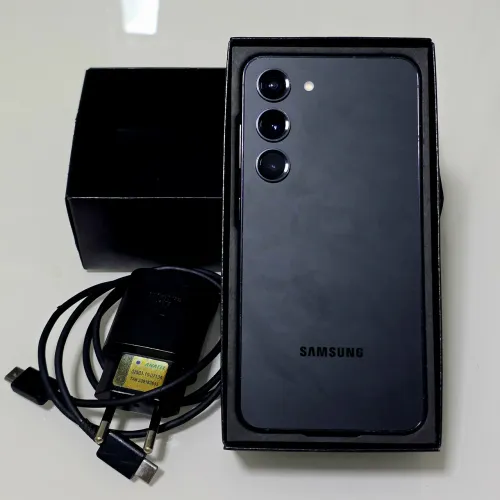 Samsung Galaxy S23 - 256GB/8GB RAM - 5G Dual SIM - Preto - (Conservado)