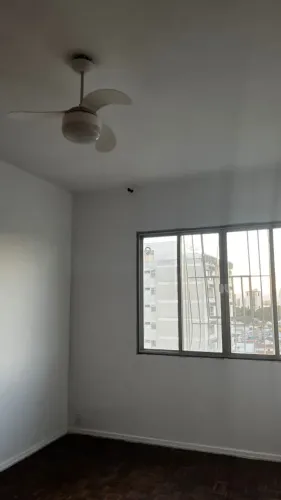 Apartamento amplo no Ed. Salete em Campos, 3 quartos (1 suíte)