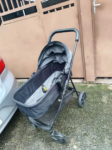 Carrinho de bebe moises com bebe conforto Galzerano