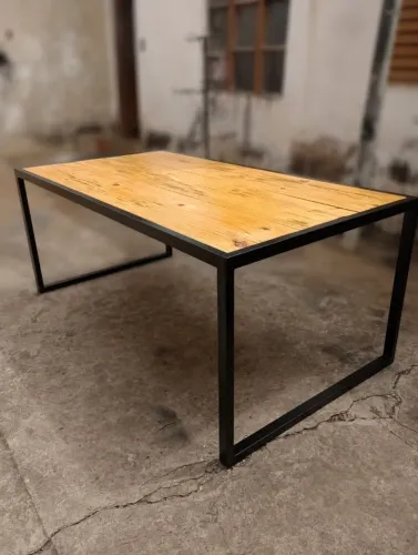 Mesa Estilo Industrial