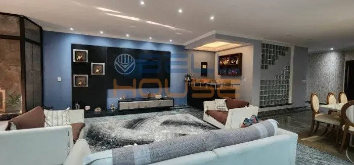 Sobrado à Venda e Locação 400m², 6 quartos e 11 vagas - Vila Assunção, Santo André, SP