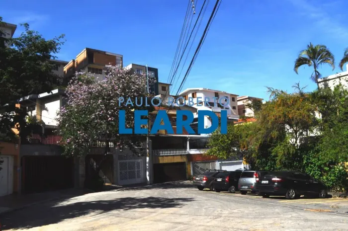 CASA DE VILA - VILA MADALENA - SP