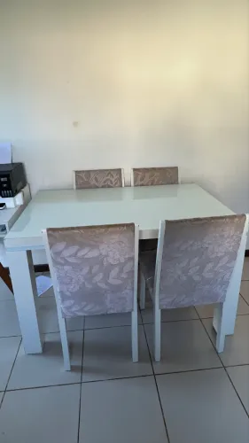 Mesa de Jantar com 4 Cadeiras - Móveis Conquista - 1,30 x 0,90