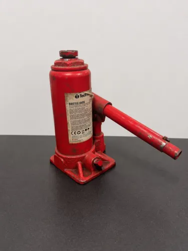 MACACO HIDRÁULICO TIPO GARRAFA ? R$ 60