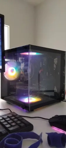 CPU RYZEN 3 2200G 8GB (ACEITO TROCAS)