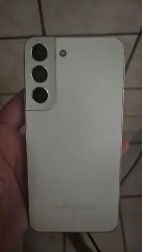 Samsung Galaxy S22 à venda