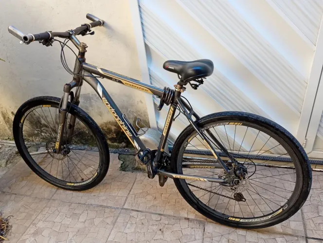 Vendo uma Bicicleta Aro 29, em perfeito estado de conservação.