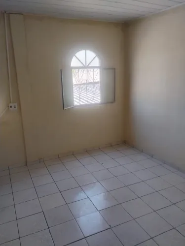 Casa nos altos, em ótima localização, bairro Cachoeirinha