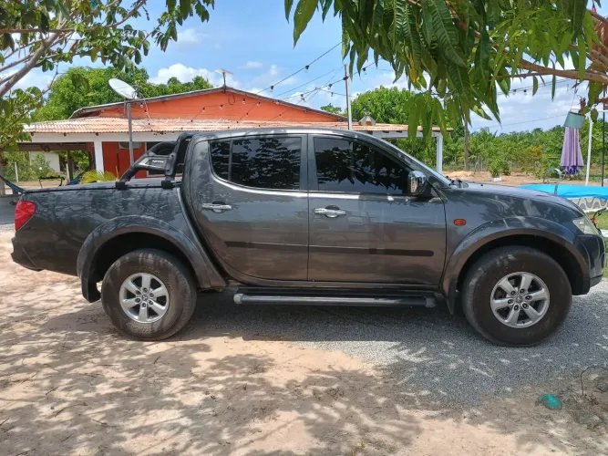 Mitsubishi L200 Triton HPE 3.5 CD V6 24V Flex Aut. 2013