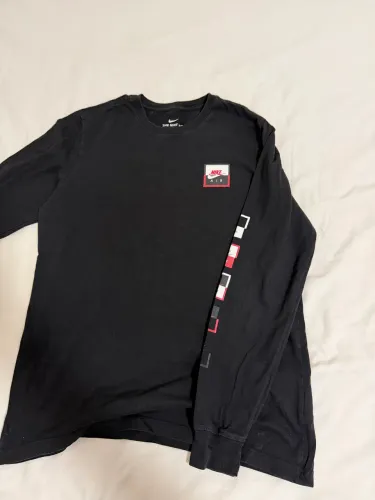 Camiseta Manga Longa Nike Air