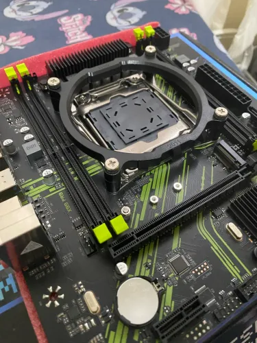 Placa machinist x99 PR9 + Xeon 2680 v4