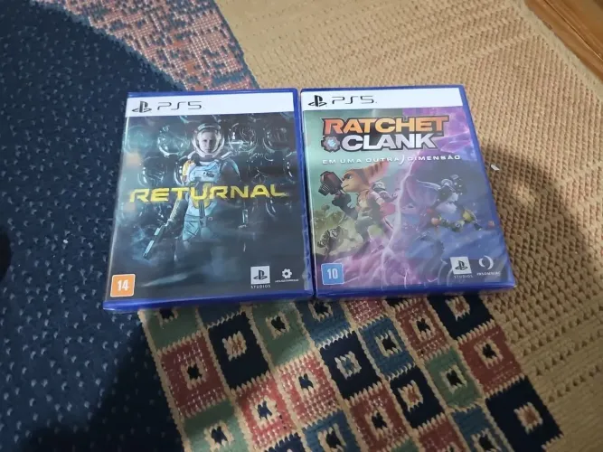 2 Jogos PS5 Lacrados - Returnal + Ratchet & Clank
