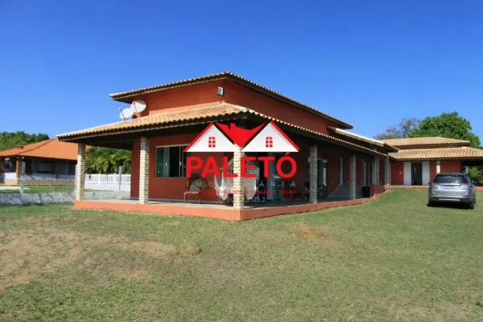 Chácara 4135 m² com pomar a venda na cidade de Porangaba interior de SP