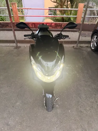 Vendo Pcx ano 2016/2016 bem cuidada !!