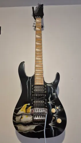 Guitarra golden GH88