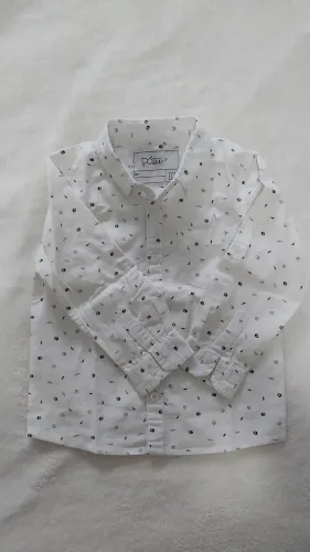 Camisa branca tamanho 2