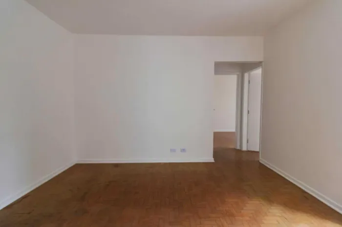 APTO PARA LOCAÇÃO - sala ampla e bem iluminada, 02 dormitórios, 02 banheiros, não tem vaga