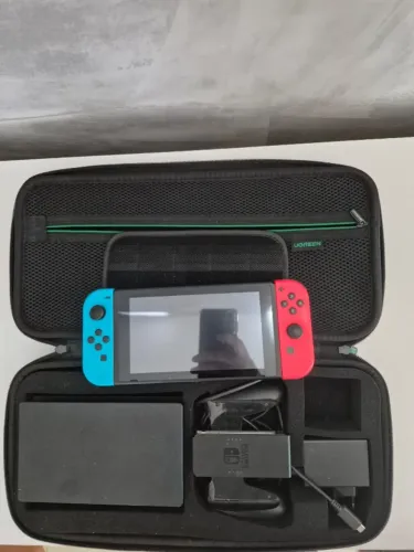 Nitendo Switch com estojo
