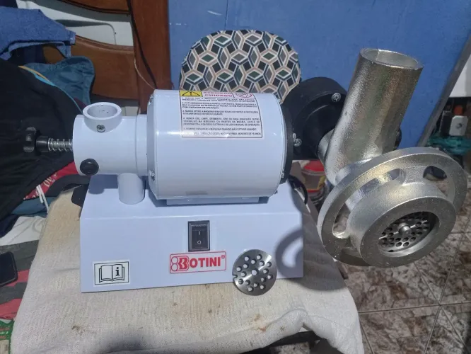 Moedor de carne e Grãos nunca usado