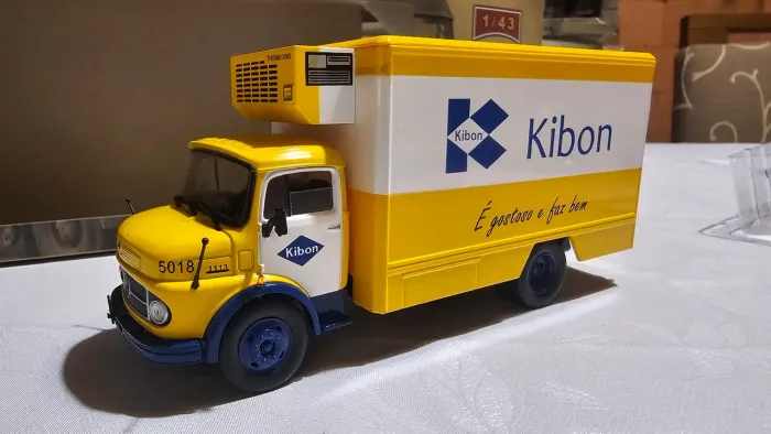 Miniatura Caminhões Brasileiros Mercedes Benz L1113 Kibon Ed 01