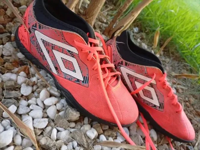 Chuteira Society Umbro Toco II