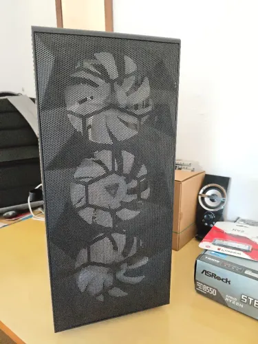 Gabinete Gamer Montech x3 MESH (NOVO) Nunca foi usado