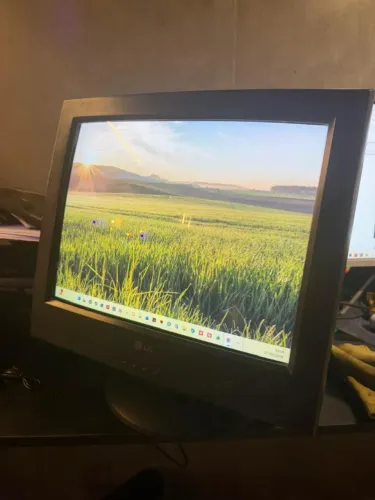 Monitor LG 710E CRT de Tubo Antigo Vintage - Ler Descrição