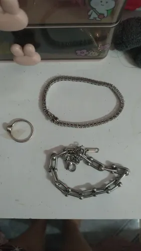 1 anel e 2 pulseiras 
